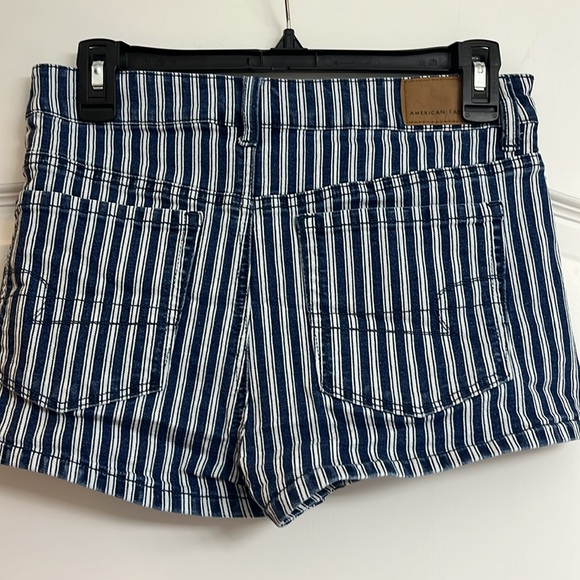 American Eagle Blue and White Striped Denim Jean Shorts - Picture 2 of 2